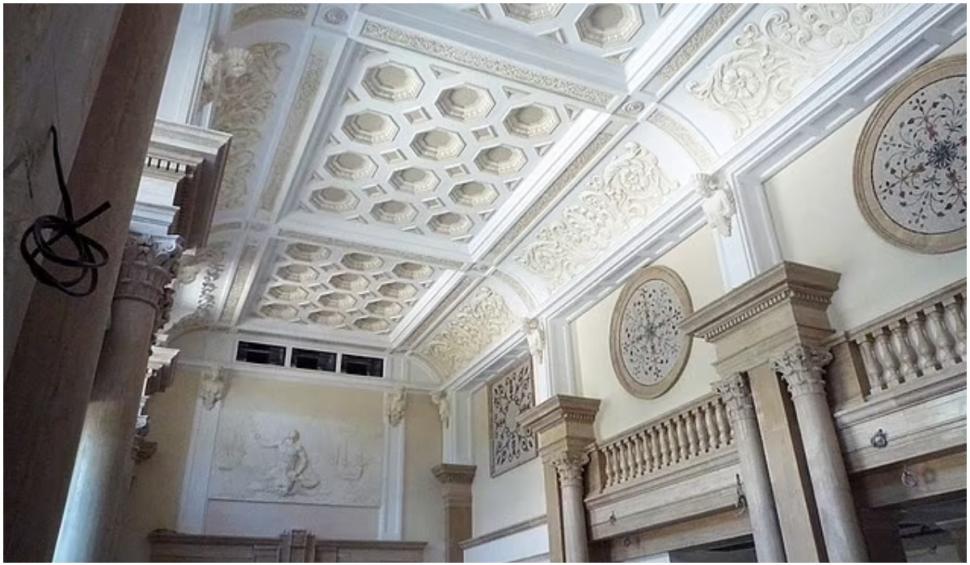 Imagini din palatul de 1 miliard de lire sterline al lui Putin: o cameră orientală dotată cu bară de striptease 746577