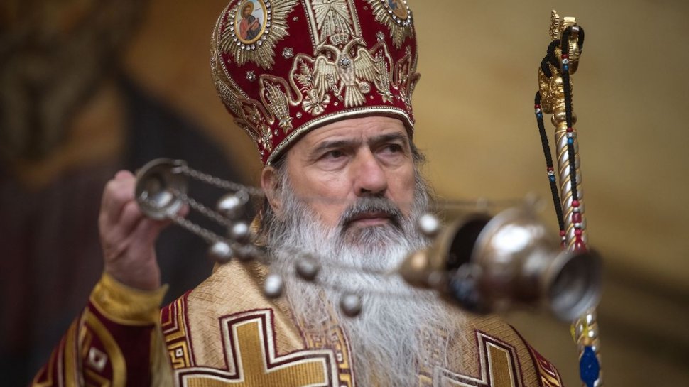 ÎPS Teodosie amendat după ce a ieșit din izolare pentru a efectua o slujbă în interiorul Arhiepiscopiei Constanța