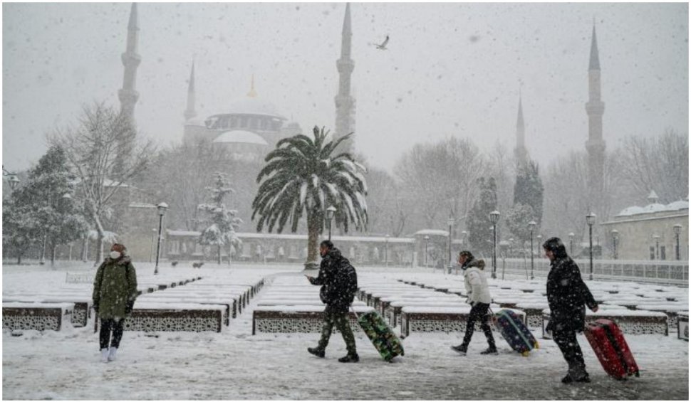 Furtună de zăpadă în Turcia, orașe întregi sunt troienite