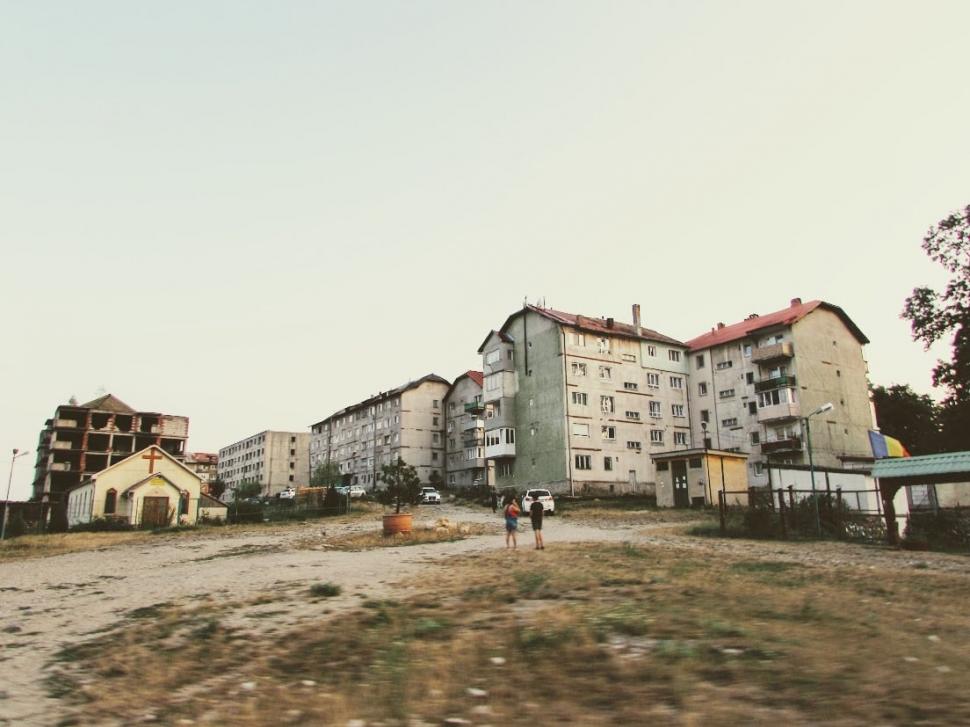 Orașul din România unde poți cumpăra un bloc întreg cu 49.000 de euro 747445