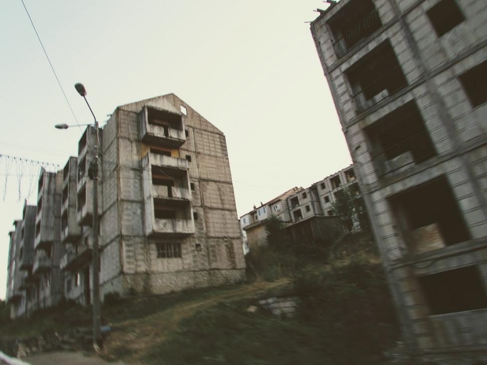 Orașul din România unde poți cumpăra un bloc întreg cu 49.000 de euro 747446