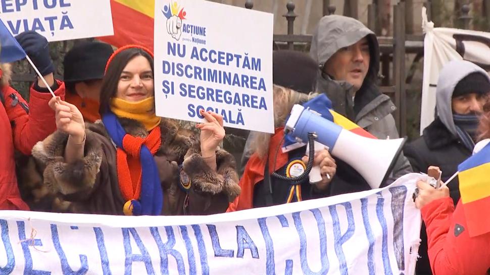 Protest în București: Vaccinul pentru copii a scos sute de oameni în stradă 747560