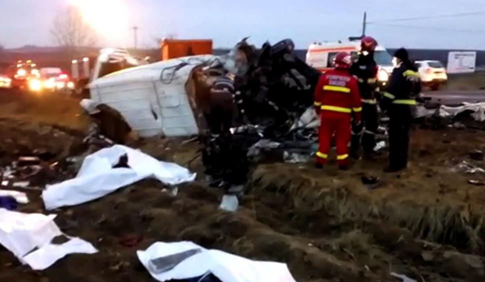Accident cu 7 morţi, după un impact devastator la Sârca, în Iaşi. S-a deschis dosar penal în acest caz 748203