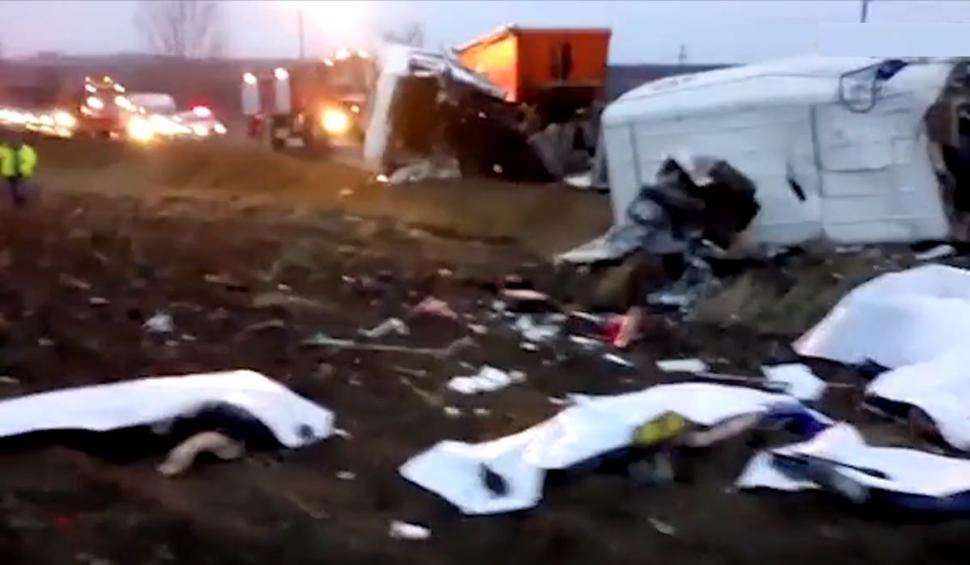 Accident cu 7 morţi, după un impact devastator la Sârca, în Iaşi. S-a deschis dosar penal în acest caz 748204