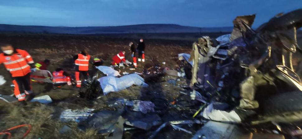 Accident cu 7 morţi, după un impact devastator la Sârca, în Iaşi. S-a deschis dosar penal în acest caz 748209