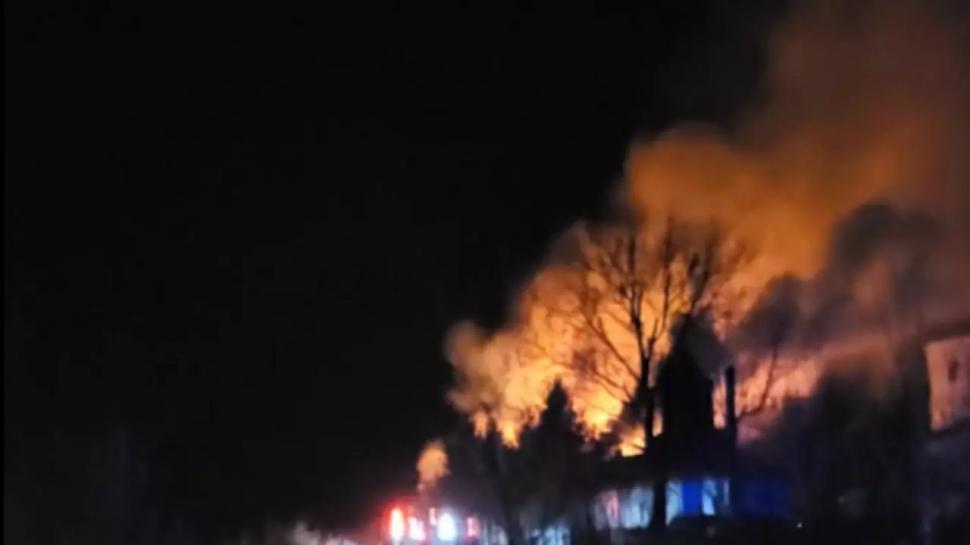 Incendiu puternic, luni noapte, la Mănăstirea Nucet din Dâmbovița   748202