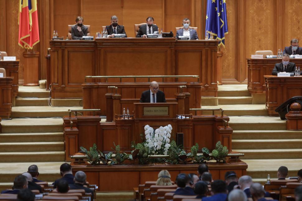Florin Cîțu, gafă la tribuna Parlamentului. Aliații de la PSD au izbucnit în râs 748656