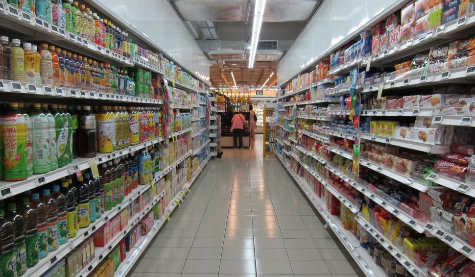 Nereguli grave găsite la două magazine din Ilfov. Peste 400 de kg de produse alimentare neconforme au fost retrase de la vânzare