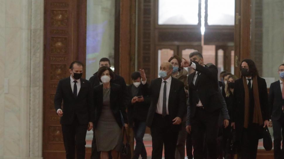 Nicolae Ciucă: "La 15 ani de la aderarea la UE avem o nouă perspectivă determinantă pentru viitorul României" 748635