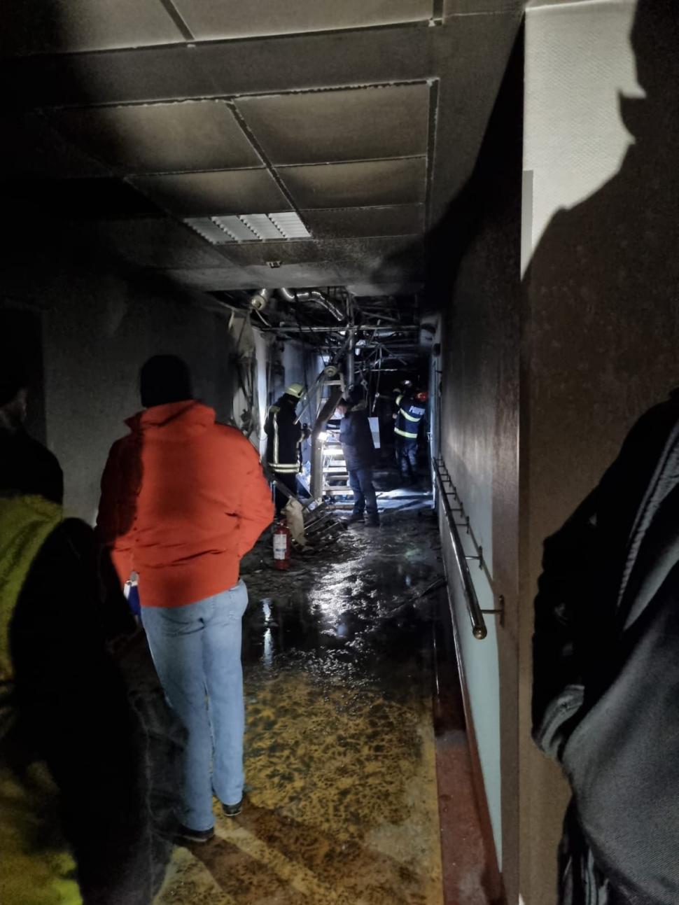 Primele imagini din interiorul Spitalului Suceava care a luat foc noaptea trecută 748686