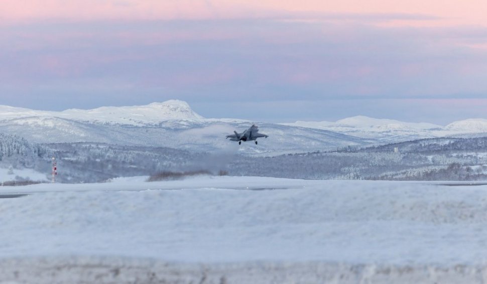 Norvegia și Marea Britanie au trimis avioane F-35 și Typhoon în urmărirea aparatelor rusești din peninsula Kola
