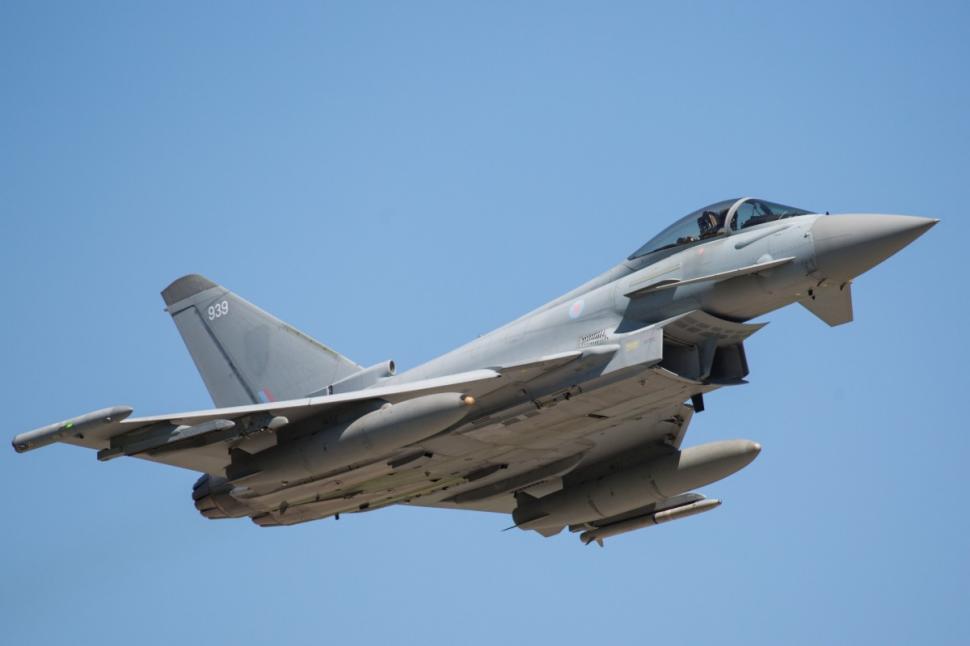 Norvegia și Marea Britanie au trimis avioane F-35 și Typhoon în urmărirea aparatelor rusești din peninsula Kola 748796