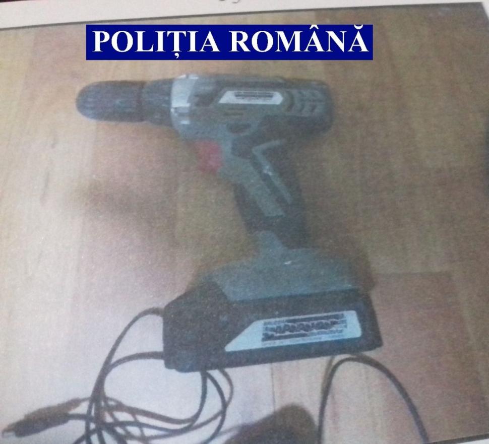 Patru persoane bănuite de furt calificat în Telorman, reţinute în urma reportajelor prezentate la Antena 3 748757