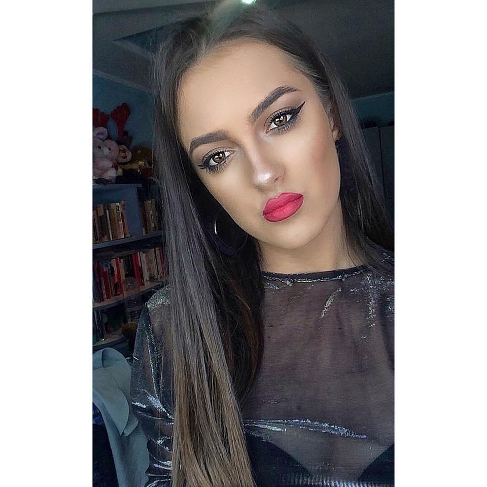 A murit Daniela, tânăra izbită de un copac în timp ce era trasă cu un colac pe zăpadă, în Negreşti-Oaş 748894