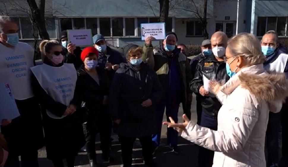 "Ne-am săturat să stăm în frig. Ni se îmbolnăvesc copiii la 16 grade" | Bucureştenii cer demiterea lui Nicuşor Dan 749227