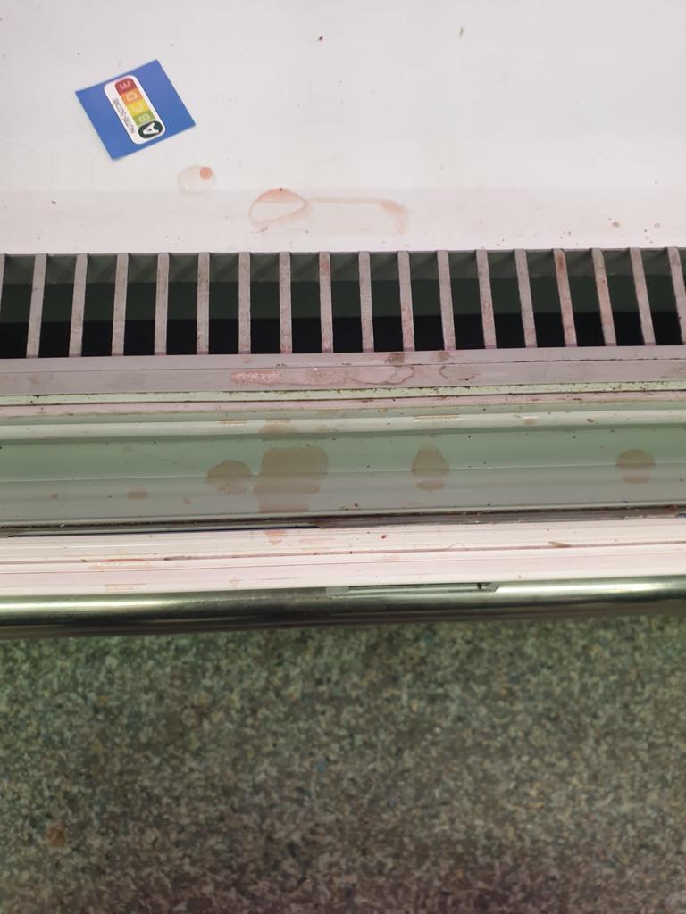 Alimente neconforme și mizerie, descoperite de inspectorii ANPC la magazine din Ilfov și București 749530