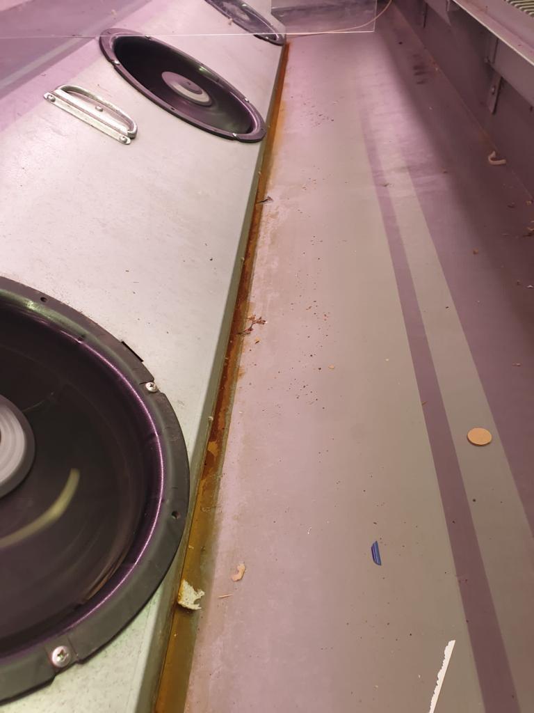 Alimente neconforme și mizerie, descoperite de inspectorii ANPC la magazine din Ilfov și București 749531