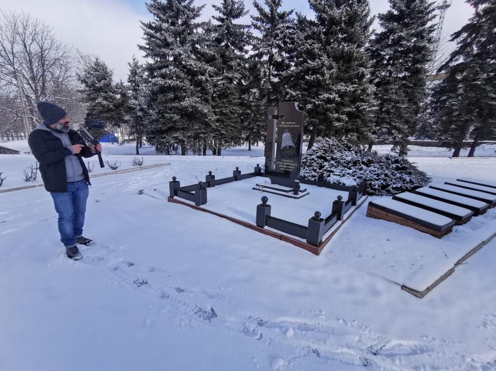 Antena 3, în direct de pe linia frontului | Mărturii cutremurătoare dintr-un oraş devastat de război: "Se trage încontinuu. De 8 ani stau fără geamuri în casă" 749537