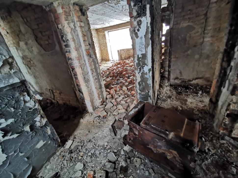 Antena 3, în direct de pe linia frontului | Mărturii cutremurătoare dintr-un oraş devastat de război: "Se trage încontinuu. De 8 ani stau fără geamuri în casă" 749542