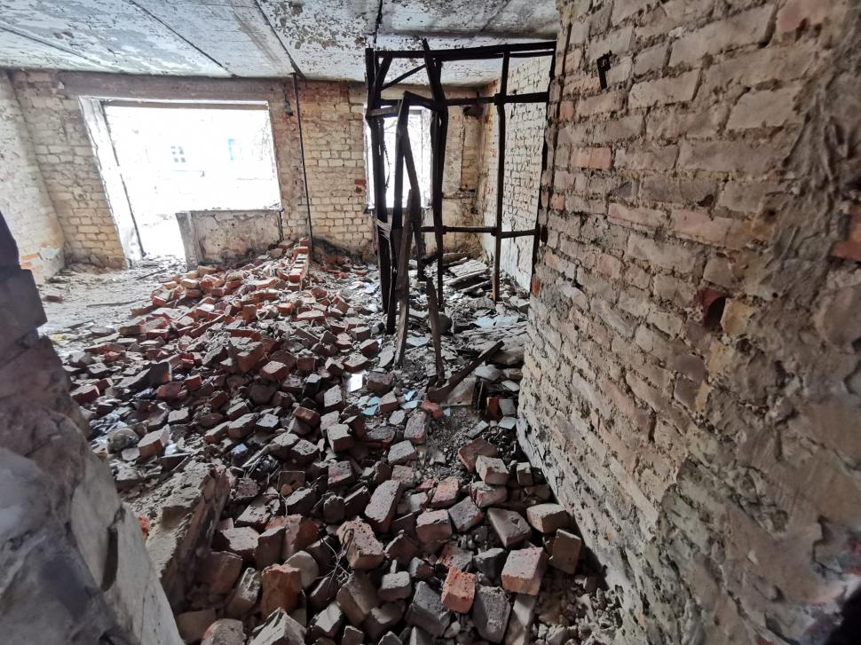 Antena 3, în direct de pe linia frontului | Mărturii cutremurătoare dintr-un oraş devastat de război: "Se trage încontinuu. De 8 ani stau fără geamuri în casă" 749543