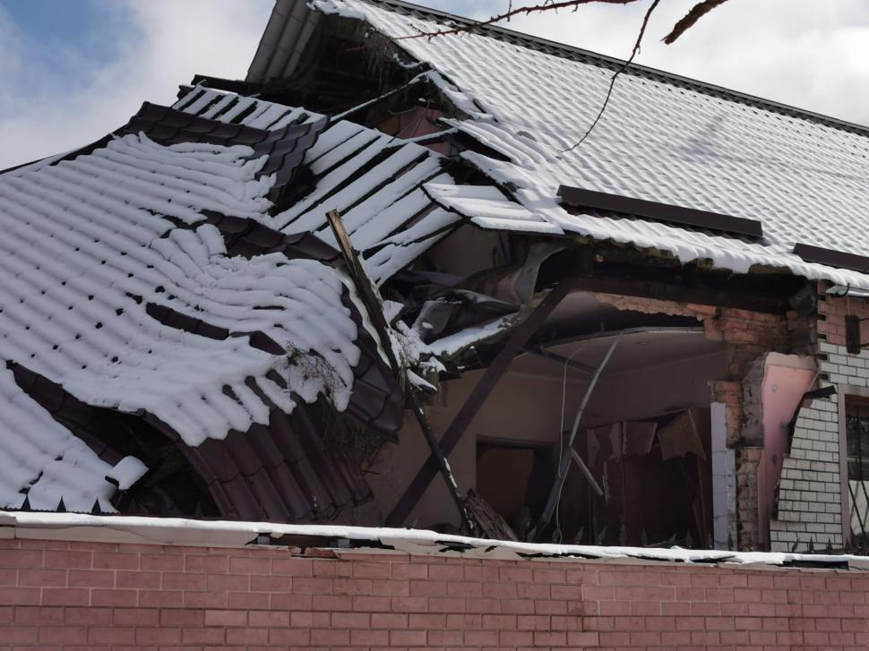 Antena 3, în direct de pe linia frontului | Mărturii cutremurătoare dintr-un oraş devastat de război: "Se trage încontinuu. De 8 ani stau fără geamuri în casă" 749565