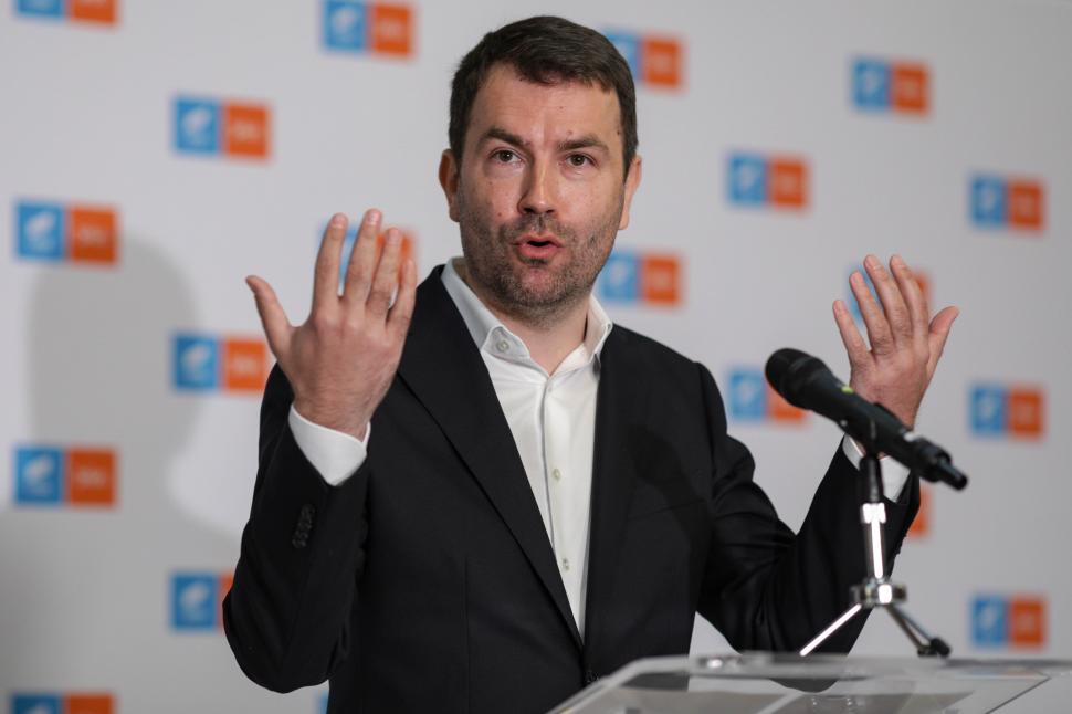 Cătălin Drulă: "USR va face opoziţie, ne reconectăm la oameni, ieşim în stradă când scăpăm de pandemie" 749681