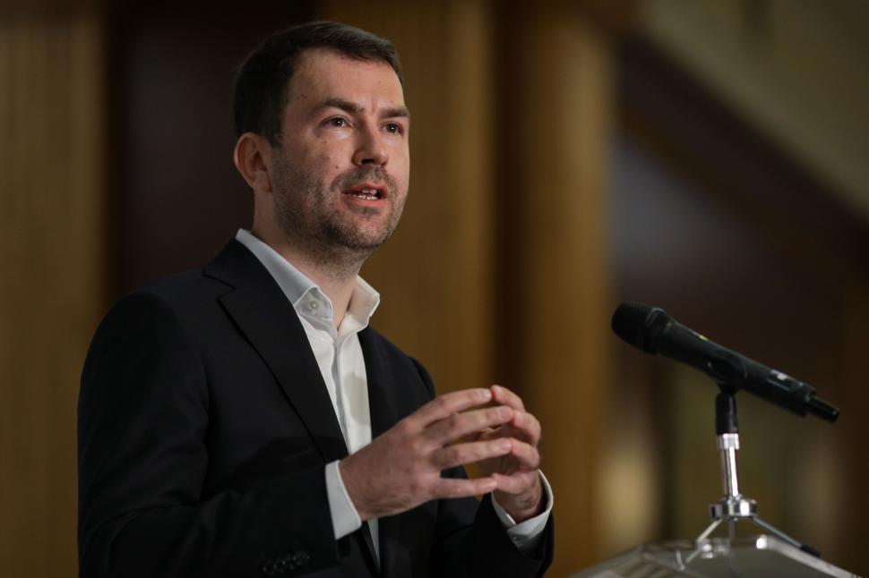 Cătălin Drulă: "USR va face opoziţie, ne reconectăm la oameni, ieşim în stradă când scăpăm de pandemie" 749683