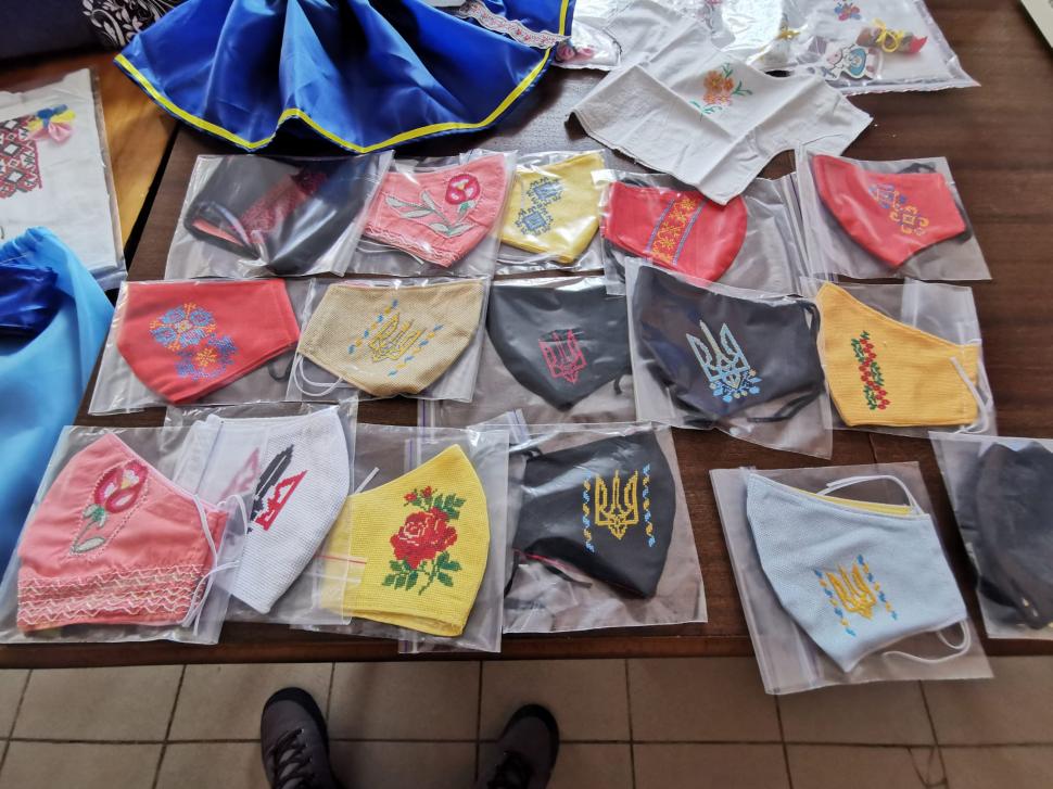 Antena 3, în direct de pe linia frontului | Bunicile războinice din Ucraina, sprijin pentru militarii care luptă cu separatiștii pro-ruşi: "Aici am copii, nepoţi, trebuie să-i apăr" 749829