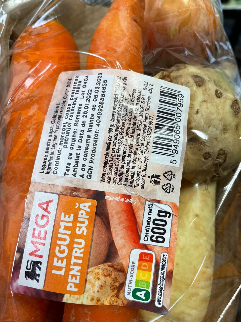 Gândaci, produse expirate și mizerie. Două supermarketuri din București au fost închise 749771