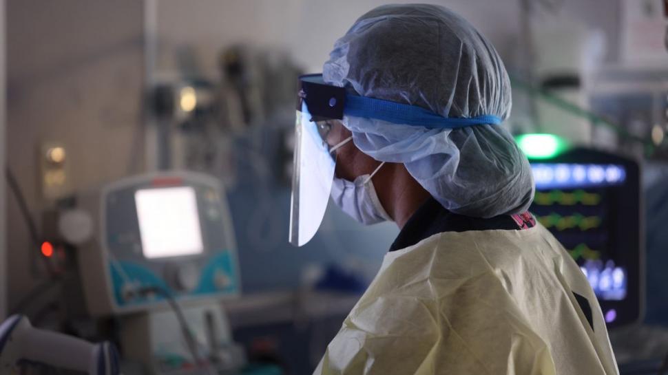 O româncă a murit într-un spital din Italia, după ce a refuzat nervoasă masca de oxigen și tratamentul COVID