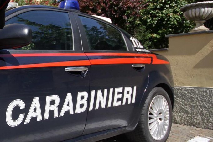 Polițiștii italieni au găsit cadavrul mumificat al unei femei, stând la masă. Nu mai fusese văzută din 2019