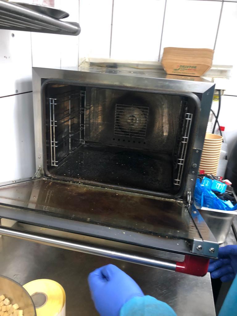 Restaurante dintr-un important mall din Capitală, închise temporar. Ce au găsit inspectorii ANPC în timpul controlului 749882