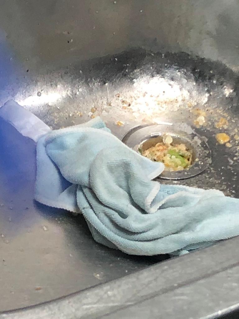 Restaurante dintr-un important mall din Capitală, închise temporar. Ce au găsit inspectorii ANPC în timpul controlului 749883