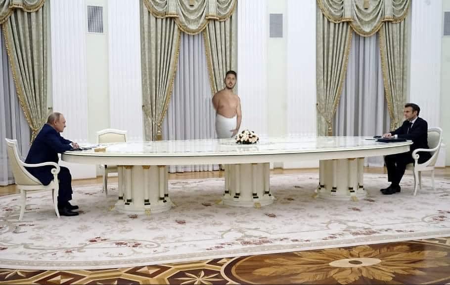 Val de glume după întâlnirea Putin - Macron, care a avut loc la o masă lungă de șase metri 749850