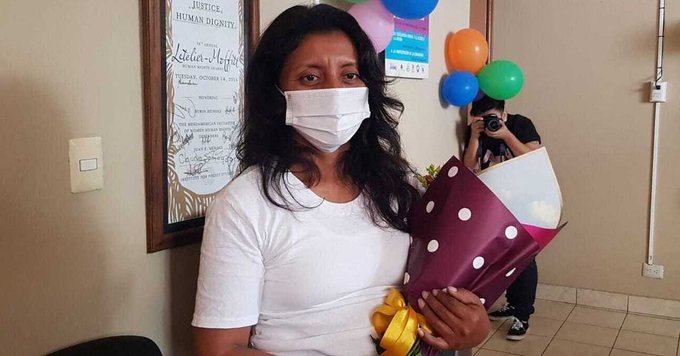 O femeie, condamnată la 30 de ani de închisoare, după un avort spontan. A fost eliberată după 10 ani, în El Salvador