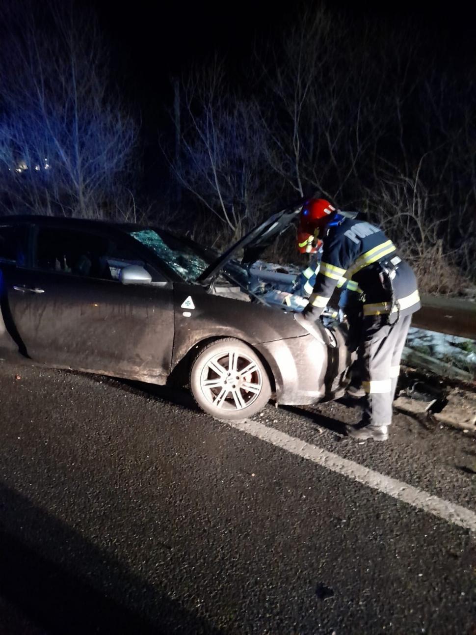 Impact frontal între un autocar cu 60 de pasageri și o mașină, la Suceava. Un tânăr de 20 de ani a murit pe loc 750168