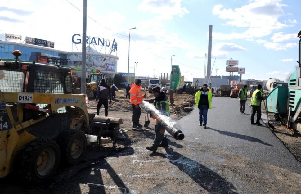 Circulație deviată în sectorul 4, din cauza unor lucrări: ”Rugăm toți participanții la trafic să încerce să evite zona!” 750362