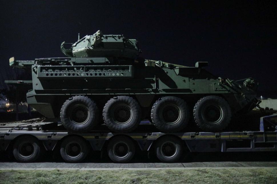 Trei convoaie cu blindate SUA, pe teritoriul României. Primul convoi a ajuns la baza Mihail Kogălniceanu 750409