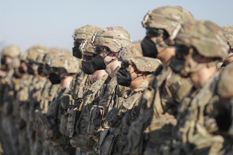 Klaus Iohannis, către şeful NATO: "Traversăm cea mai gravă criză de după căderea Cortinei de Fier. Prezența dvs dă dovadă de solidaritate" 750441