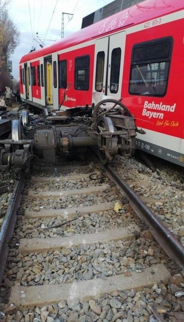 Două trenuri s-au ciocnit în Germania. Au fost confirmate primele victime 750913