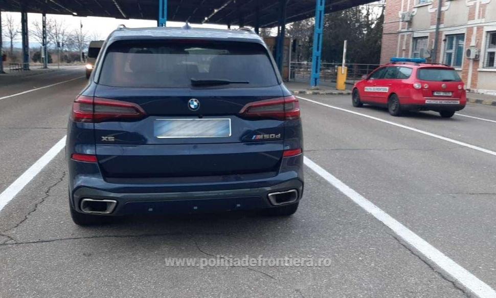 Un român a închiriat un BMW de 90.000€ de la un prieten din Italia şi a rămas fără maşină în vama Albiţa 751079
