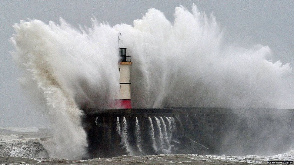 Două furtuni violente vor lovi Marea Britanie. Ambasada României, atenționare pentru cetățeni