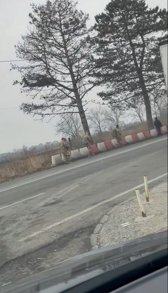 Militari americani, misiune la granița României cu Ucraina. Un elicopter Black Hawk a preluat mai mulți soldați, lângă Siret 751268