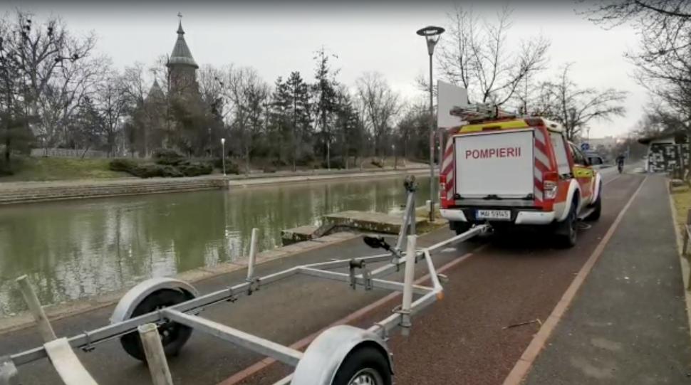 Cadavrul unui bărbat a fost găsit plutind pe râul Bega, în Timișoara 751358