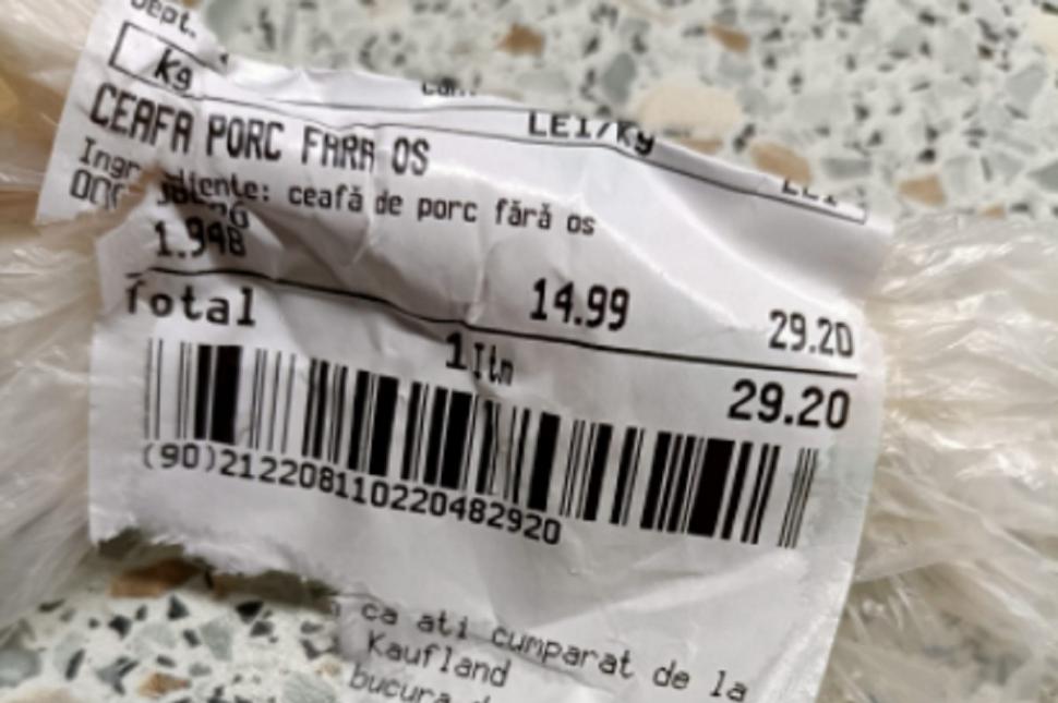 Ceafă de porc fără os, dar cu puroi, la un hipermarket din Bucureşti 751518