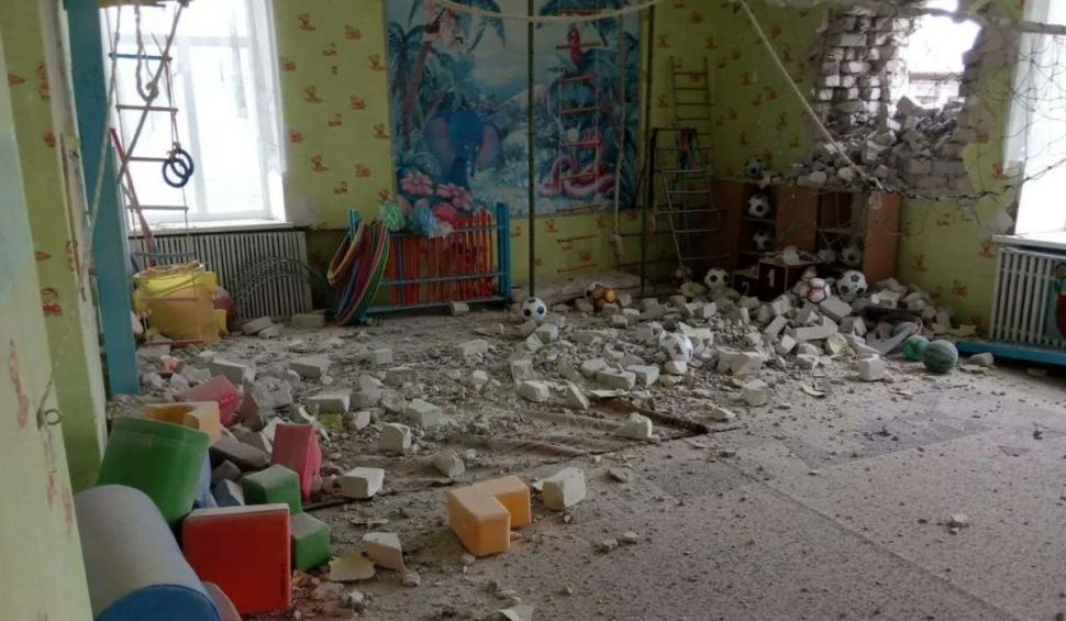 Reuters: OSCE confirmă bombardamente în estul Ucrainei. Ar fi fost lovită o grădiniță. Separatiștii și forțele Kievului se acuză reciproc