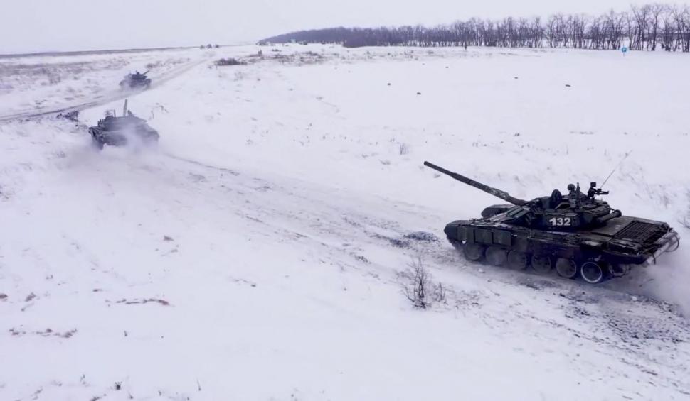 Rusia anunță noi retrageri din Crimeea. Ministru britanic: "Rusia este mai aproape de război cu Ucraina" 751374