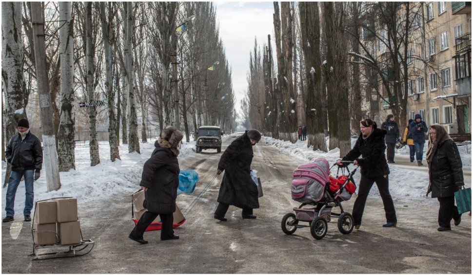 Populația civilă din Donețk, evacuată în Rusia. Autoritățile anunță o invazie a forțelor ucrainiene
