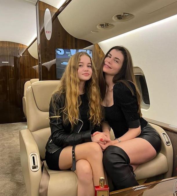 Cum arată acum Irina, fiica lui Irinel şi a Monicăi! Apariţie spectaculoasă în America 752043