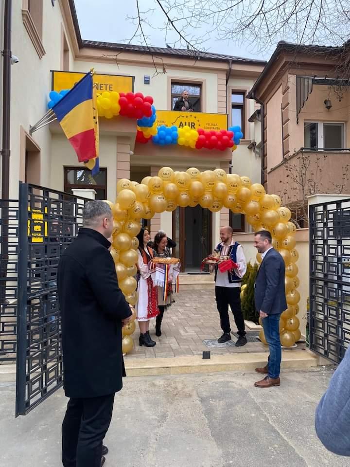 ÎPS Teodosie a sfințit sediul AUR și l-a binecuvântat pe George Simion, la Constanţa 751932